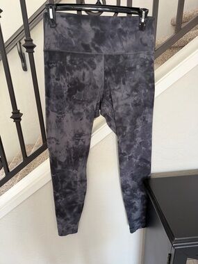 Lululemon Women’s Diamond Dye Pitch Grey Graphite Align HR Pant 28”